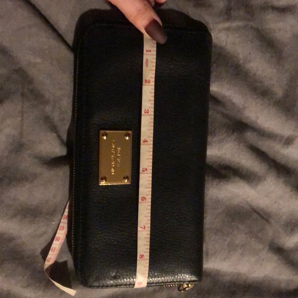 Michael Kors Continental Leather Wallet (Large) - Picture 7 of 8